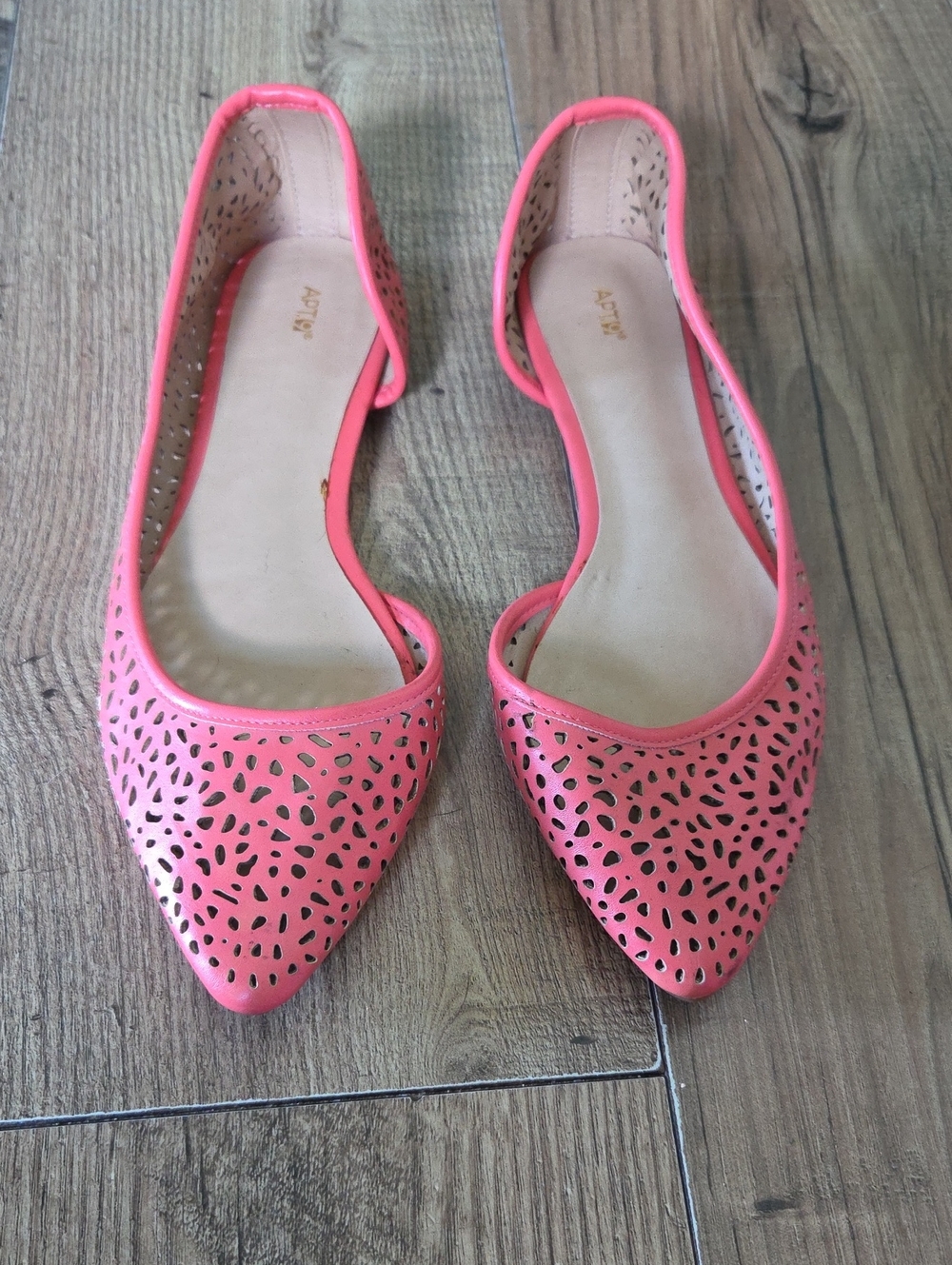 Apt. 9 | Coral Pink Laser-Cut Pointed Toe Flats